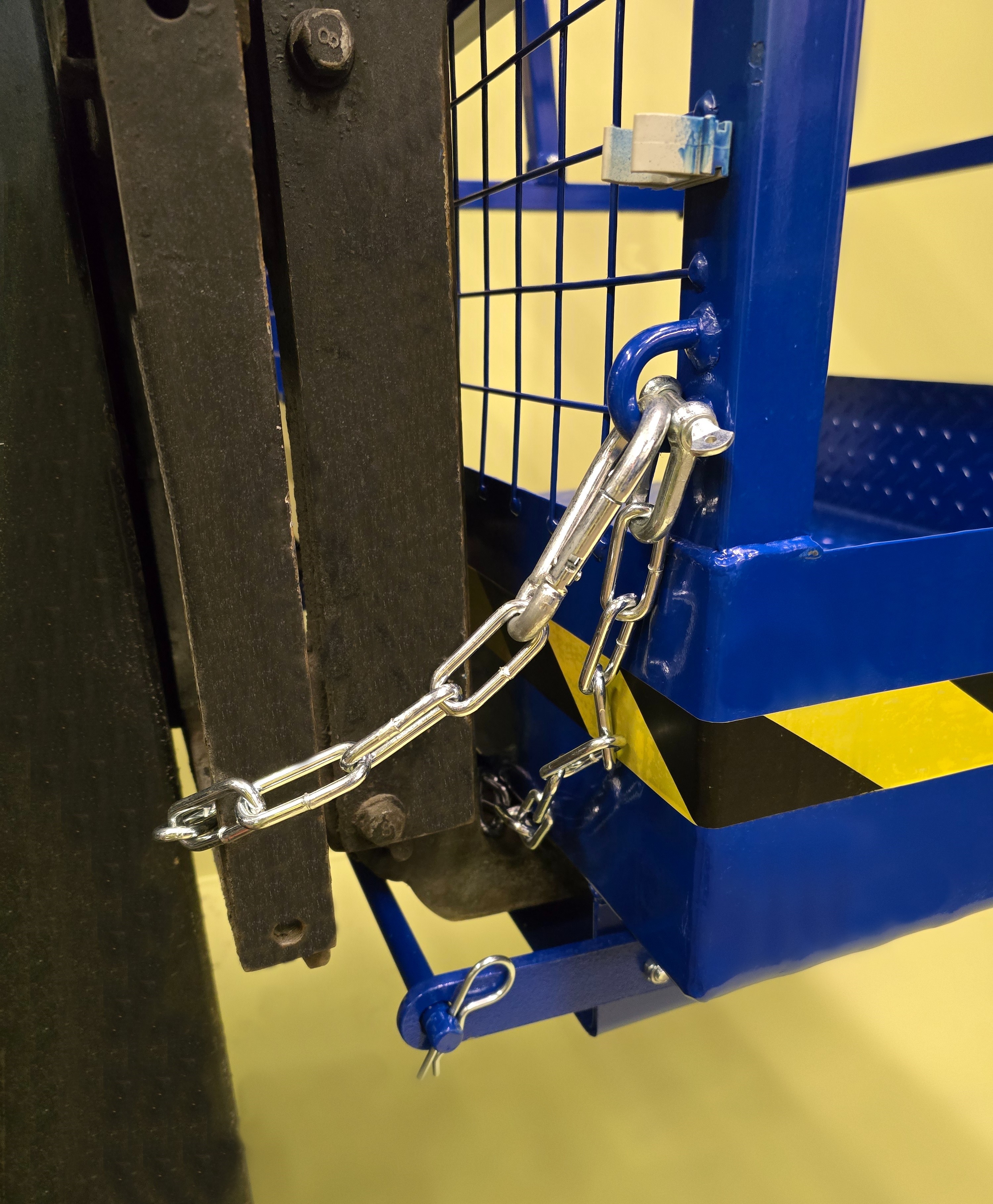 Forklift Cage 2 Man Chain and Heel Lock WP300