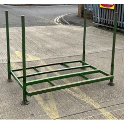 Second Hand Used Green Post Pallet 