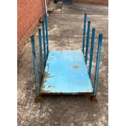 Used Blue Post Pallet