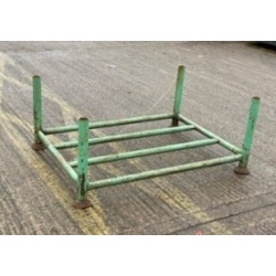 Used Green Post Pallet With Fixed Posts