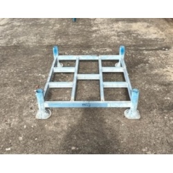 Used Galvanised Post Pallet With Removable Posts