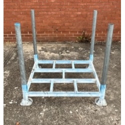 Second Hand Galvanised Post Pallet With Removable Posts