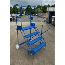 Second Hand Used 4 Step Wide Mobile Ladder