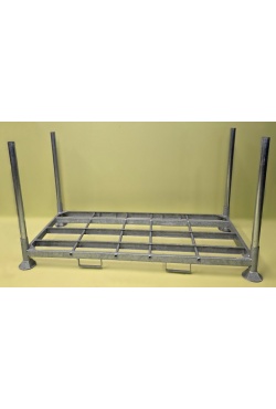 M3 Post Pallet Base with Loose Posts in Sockets