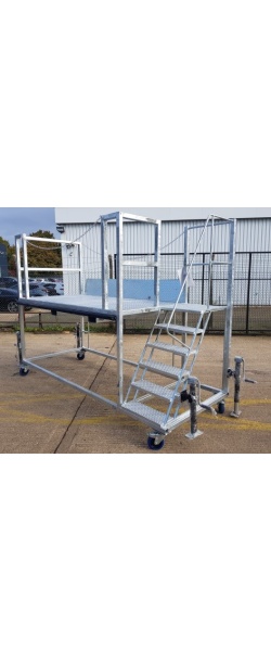 Lorry Trailer Access Mobile Unloading Platform With Steps galvanised finish