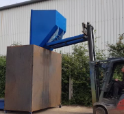 How to empty a roll forward tipping skip into bin