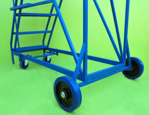 Rugged wheels for heavy duty mobile steps