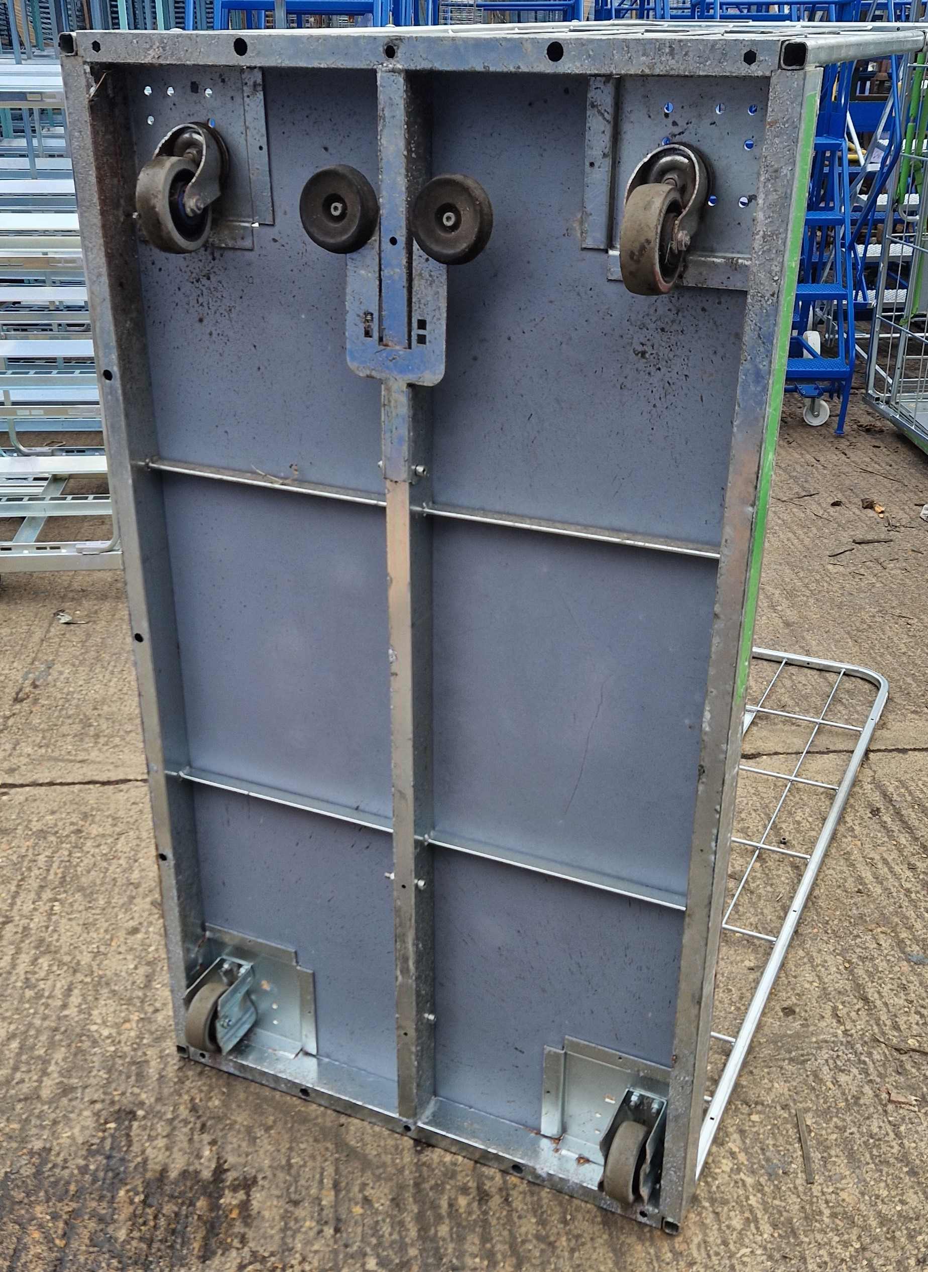 warehouse trolley foot brake mechanism 